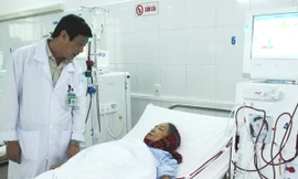 Bệnh nhân chạy thận nhân tạo ở Đà Nẵng. Ảnh: NH