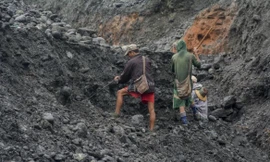 Sập mỏ đá quý, hơn 50 người có thể đã thiệt mạng