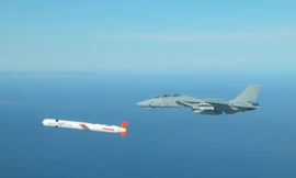 Hải quân Mỹ đặt hàng tên lửa Tomahawk đời mới