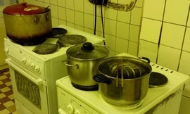 Nồi bánh của du học sinh Việt Nam tại Nga