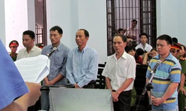 Các bị cáo nghe đọc bản luận tội 