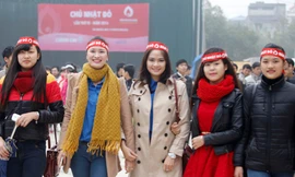 Người đẹp xứ Trà với Chủ Nhật Đỏ