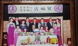 Một cô dâu Việt tại huyện Kiến Thụy (Hải Phòng)“thỏa mãn” ước mơ xuất ngoại.