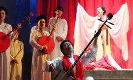  Nghệ sỹ nhân dân Hoàng Dũng trong vai Bá Nhỡ ở vở diễn “Tiếng đàn vùng Mê Thảo” (Ảnh: NVCC) 