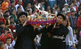 Độc đáo Lễ Hội Lồng Tông