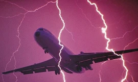  Sét đánh có làm rơi máy bay được không? 