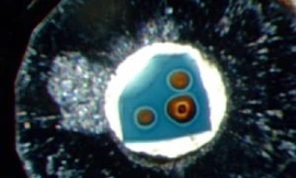 Đá ringwoodite xanh. Ảnh ĐH Northwestern 