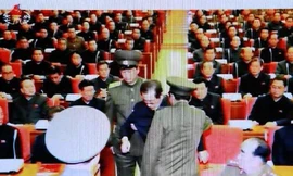 Ông Jang Song Thaek bị áp giải khỏi cuộc họp đảng
