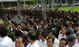 Chờ đến kiệt sức vẫn quyết vào viếng Đại tướng