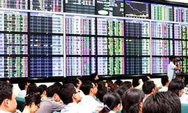 Đua nhau phát hành cổ phiếu cấn trừ nợ