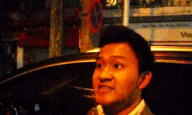 Phó Giám đốc Hoàng Long đấm thẳng vào mặt phóng viên