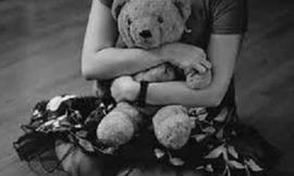 Xát dầu dừa vào ‘vùng kín’ bé gái 3 tuổi để làm bậy