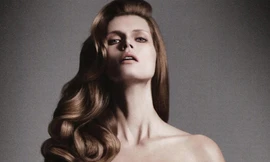 Siêu mẫu ba bằng đại học