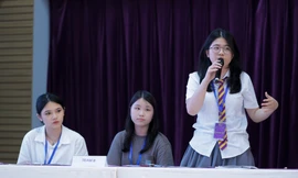 Học sinh 'ngược dòng' khám phá Hy Lạp cổ đại qua cuộc thi tiếng Anh triết học