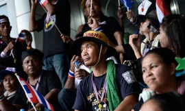 Người biểu tình bên trong trụ sở Bộ Tài chính Thái Lan