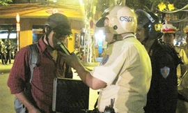 Mất mặt với ‘người đẹp’ thanh tra xây dựng hành hung CSGT