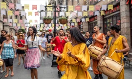 Nhiều điểm du lịch hấp dẫn tung gói kích cầu hút khách. Ảnh: Kỳ Sơn 