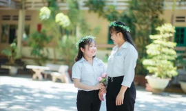 Nghị lực phi thường của cô gái mắc bệnh Lupus ban đỏ 