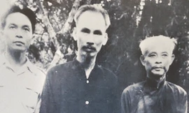 Cụ Hồ viết gì trong lá thư lần thứ ba gửi cụ Bùi Bằng Đoàn? 