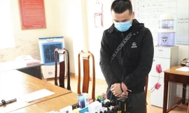 Thuốc lá điện tử “tấn công” trường học 