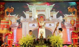Không thể lên sân khấu, ra phố hầu đồng… 