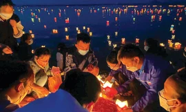 Cửa Đại vọng buồn 