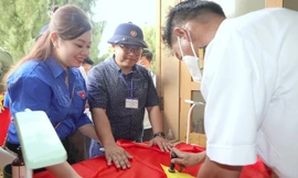 'Tổ quốc nhìn từ biển…': Hướng về