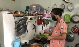 Ấm lòng Tết xa nhà