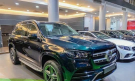 Ế ẩm, ô tô hạng sang đua nhau... xả lỗ 