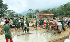 Bộ đội Pháo binh về làng 
