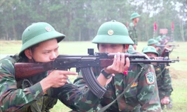 Trưởng thành trong quân ngũ 