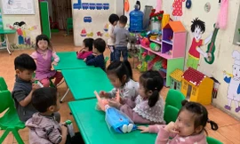 Lách luật trông trẻ tại nhà 