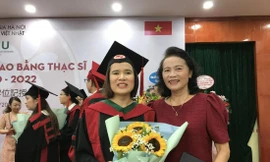 Sống trong thế giới không màu-Kỳ cuối: Những người thắng định kiến 