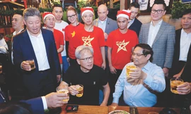 Chuyện Thủ tướng kết nối tỷ phú thế giới với Việt Nam 