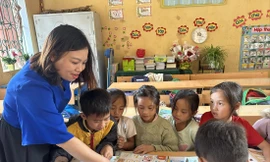 Khắc phục thiếu giáo viên tiếng Anh 