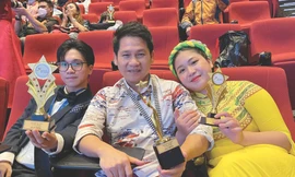 Ca sĩ Trọng Tấn: Cả 'nhà' âm nhạc