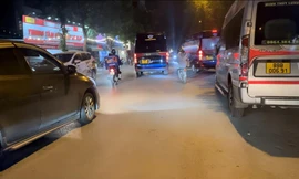 Xe dù, bến cóc vẫn 'thách thức' 