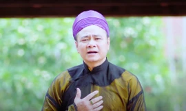 NSND Tự Long là người thể hiện tới 10 bài chèo và 2 bài cải lương ủng hộ tinh thần chống dịch COVID-19 do tác giả Lê Thế Song soạn lời và chuyển thể 