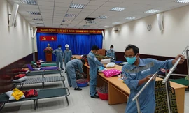 Lực lượng vận hành tại Công ty Nhiệt điện Phú Mỹ thực hiện cắm trại tập trung sản xuất điện 