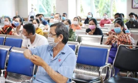 Số ca mắc COVID-19 tăng: Làn sóng dịch mới 