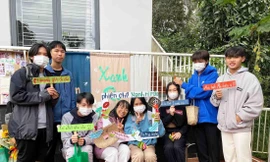 Phiên chợ xanh rì rào hướng đến lối sống xanh