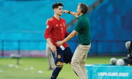 Morata rất được HLV Enrique tin dùng dù anh phung phí cơ hội ngay cả trên chấm 11m 