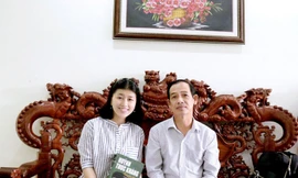 Nhà nghiên cứu 'tay ngang' và những bộ sách ngàn trang 