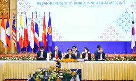 ASEAN và các đối tác quan ngại trước căng thẳng khu vực 