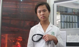 Kẻ lang thang giả bác sĩ lừa bệnh nhân