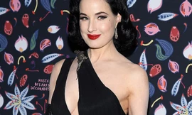 Mặc xẻ ngực táo bạo, vũ nữ thoát y Dita Von Teese gợi cảm ngất ngây