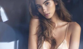 Nàng mẫu đẹp đến mức được ví như 'Búp bê Barbie' giữa đời thực