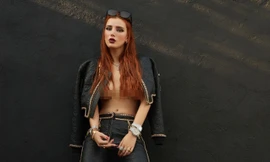 Bella Thorne khoe ngực 'nóng mắt' trên tạp chí