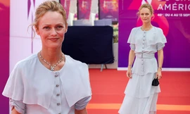 Người tình 14 năm không cưới của 'cướp biển' Johnny Depp khoe sắc vóc ở tuổi 48