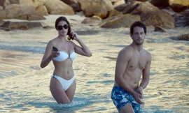 Hoa hậu Hoàn vũ 2016 Iris Mittenaere đẹp như mộng ở biển khó rời mắt